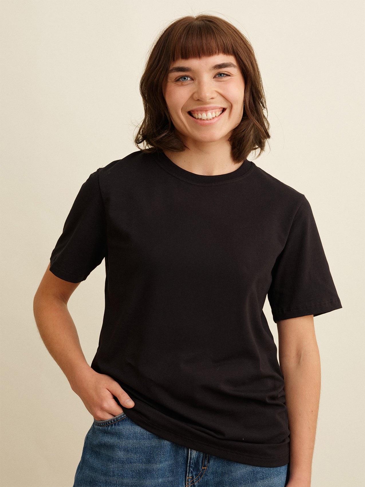 Mustat unisex t-paidat