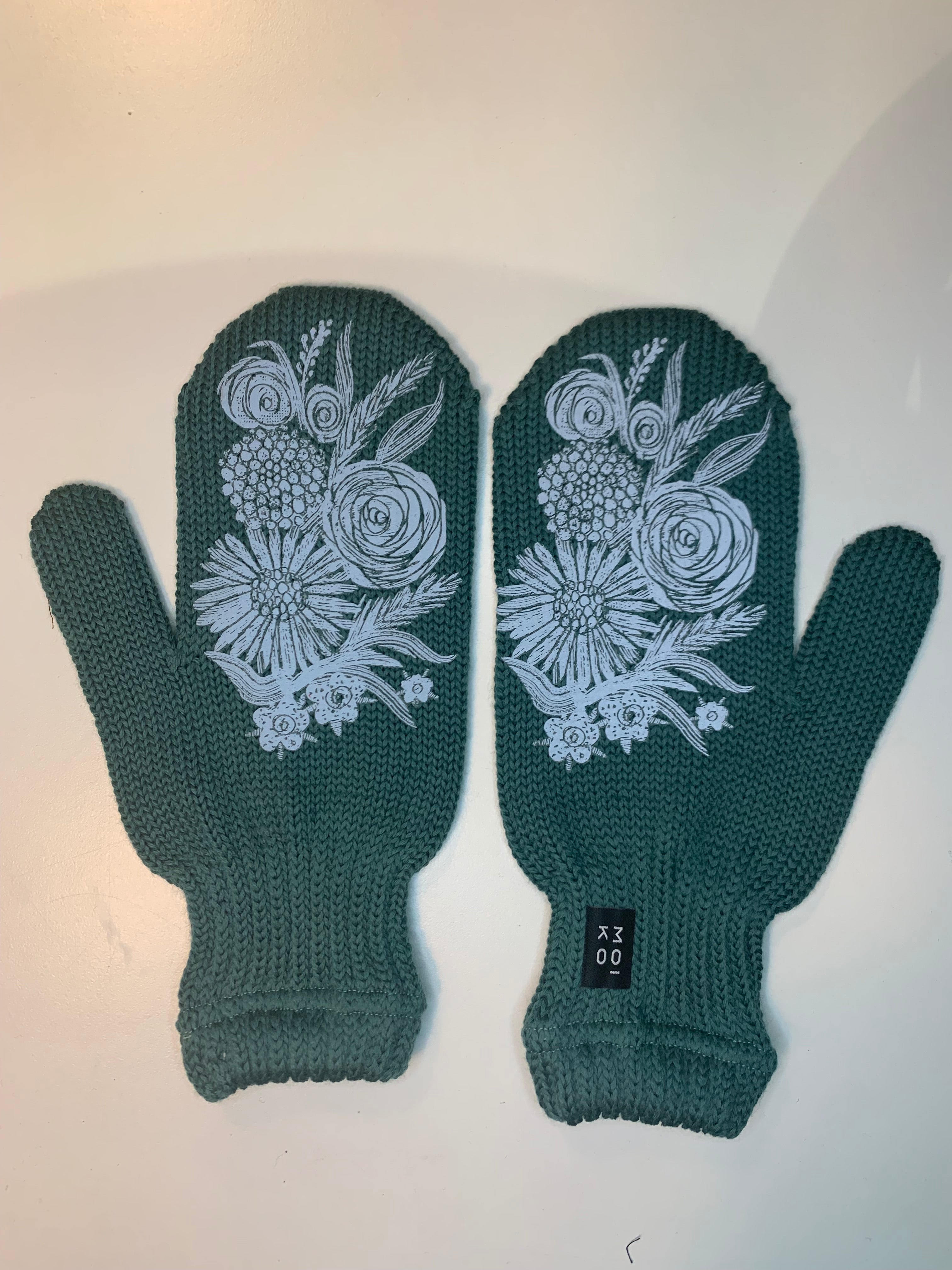 Anemone mittens
